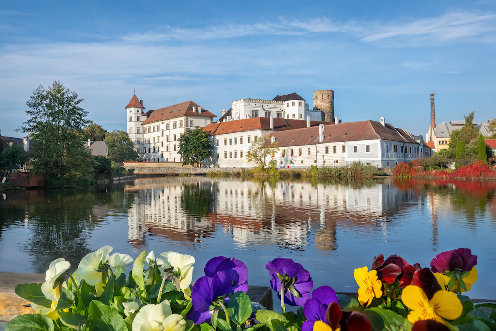 Odkryj piękno czeskich miast: Hradec Kralove i jego atrakcje